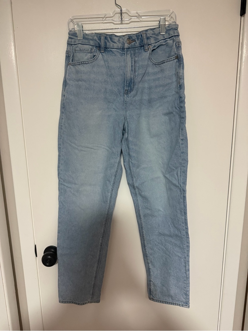 American Eagle Outfitters Light Blue Straight Leg Women’s Jeans